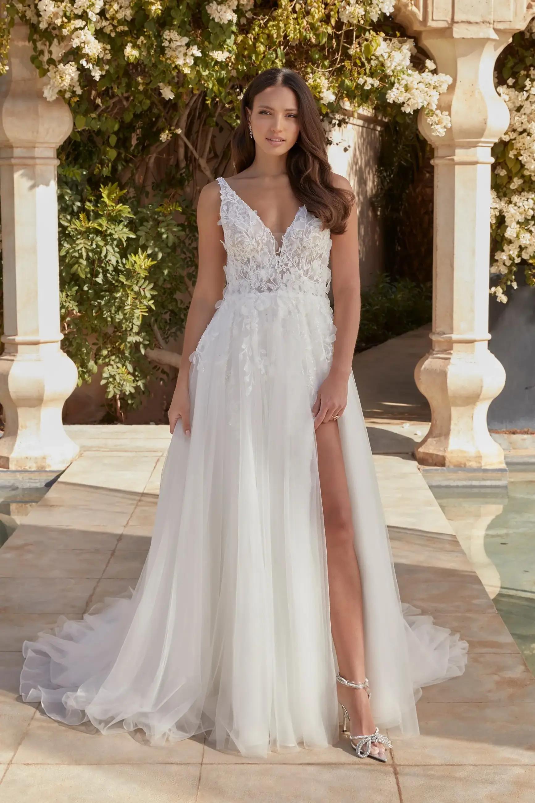 Bridal Trends 2024: A Spotlight on Justin Alexander Sincerity&#39;s Latest Collection Image